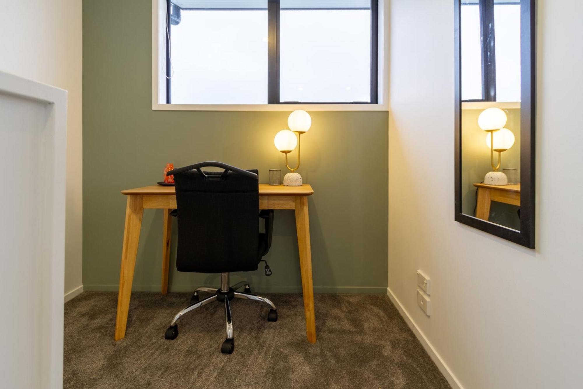 Serene Living 2 Bed With Carpark Christchurch Exterior foto